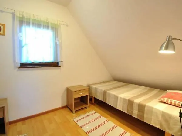 Semesterbostad Letniskowe Pod Brzoza Nowecin